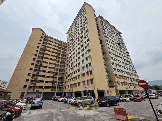 Apartment Tanjung Merdeka Villa 1