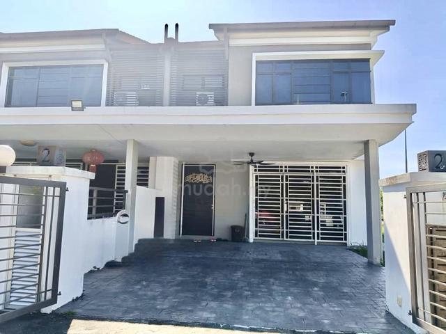 Corner Lot + Renovated + 3035 Sq.Ft, 2 Storey Bandar Mahkota Banting 1