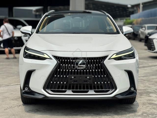 2023 Lexus NX250 Version L 2.5 / Pan Roof - 2