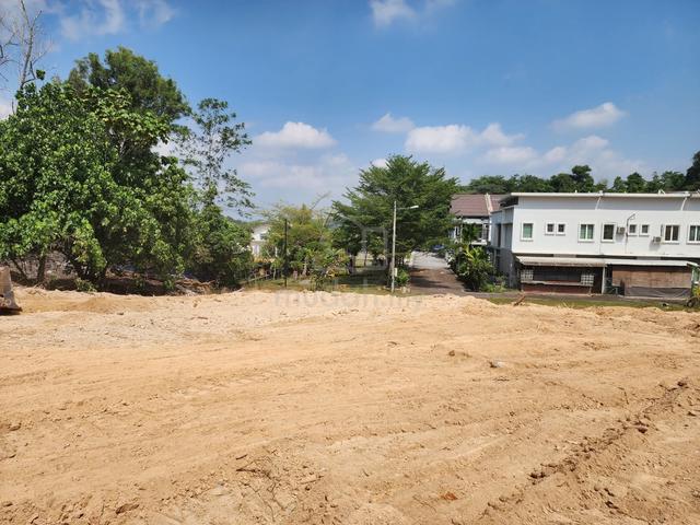 MURAH dan BESAR LAND ( End Lot ) BUNGALOW LOT SG MERAB DALAM Bangi 1