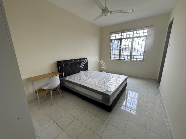 (Nice Unit )Lagoon Perdana Master Room For Rent 1