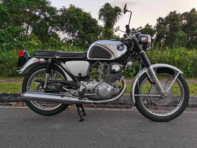 Honda CB72 Super Sport 250cc - photo 3 of 6
