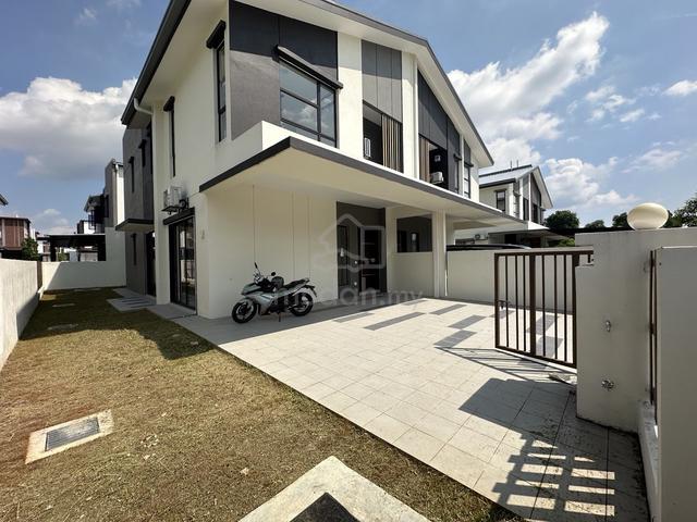 Rumah Cantik SEMI-D 2 Tingkat Farina Setia Ecohill 2 Semenyih 1
