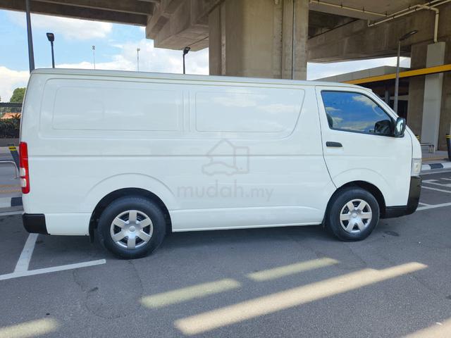2009 Toyota Hiace 2.5 (M) Panel Van - 5