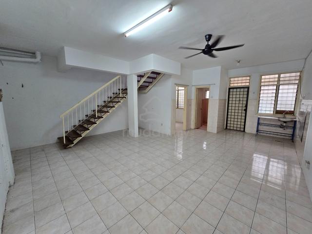 Double Storey Terrace SP4, Bandar Saujana Putra 1