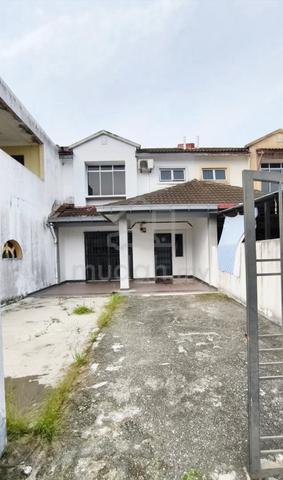 Rumah Parking 4 kereta. Cashback 50K Dan akan tambah table top 1