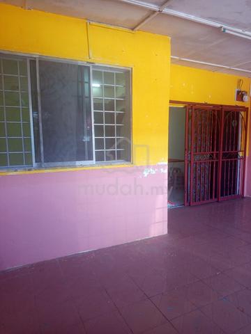 Single storey terrace house for sale 1