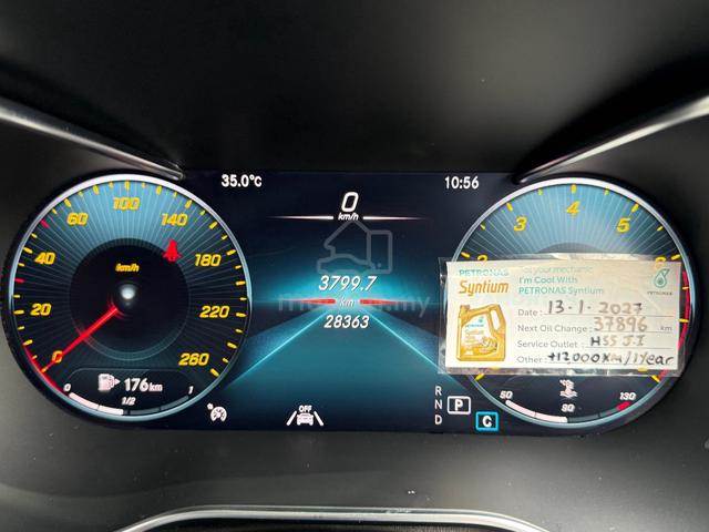 Mercedes Benz GLC 300 4MATIC AMG #F/SVC 28K KM HSS - 3