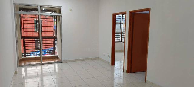 Taman Nusa Bestari, Shop Apartment 1