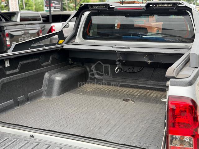 2020 Toyota HILUX 2.8 BLACK EDITION (A) - 5