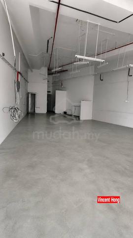 Golden triangle 2nd floor shop lot 1360sq.ft 1