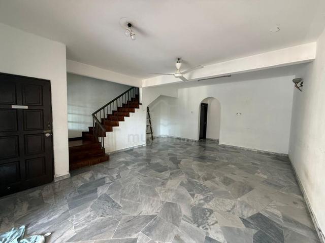 For Rent Double Storey house @ Taman Megah Oakland 1