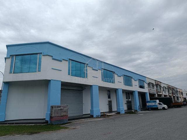 Corner 2-Storey Link Factory @ Balakong Jaya For Rent 1