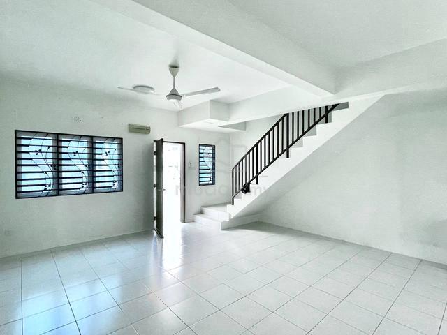 FACING OPEN MURAH 🤩 Double Storey @ Bandar Seri Coalfields FOR SALE! 1