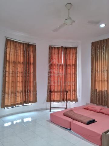Seremban Master Room @banglo free carpark near Public Bank HTJ KTM IMU 1