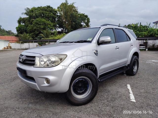 2010 Toyota FORTUNER 2.7 V (Auto) Petrol - 3