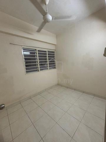 The Residence 1 @ Tiara East 1