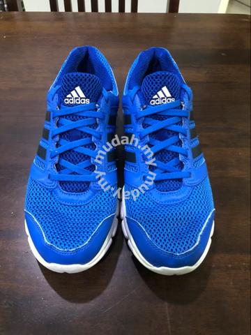 kasut running adidas