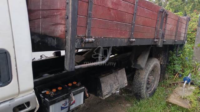 Lorry tipper 1 tan - Commercial Vehicle & Boats for sale in Behrang ...