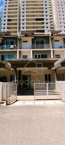 TRIPLE STOREY TERRACE HOUSE for rent 1