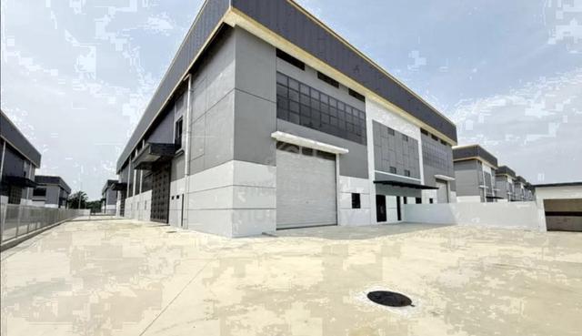 NEW unit ETP KIIP Jenjarom Semi-D Factory cluster rent 1
