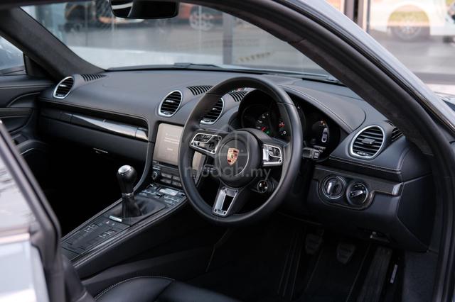 2023 Porsche 718 Cayman Style (M) - 3