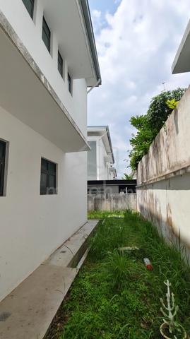 FREEHOLD EXCLU.NEIGHBOR 3 Storey Semi D House Lambaian Residence Bangi 5