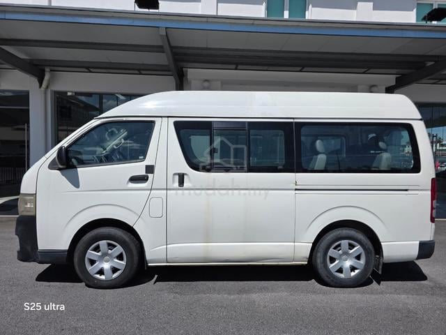 2013 Toyota HIACE 2.5 (M) WINDOW VAN - 4