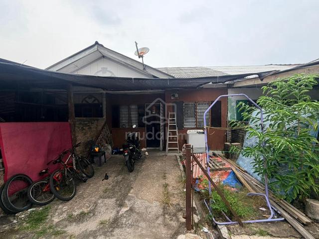 Teres Setingkat Sungai Isap Murni, Kuantan 1