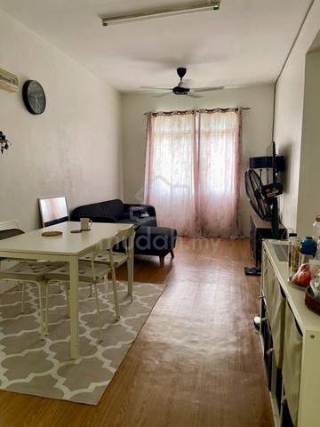 Rumah Pangsa Laman Tasik 1