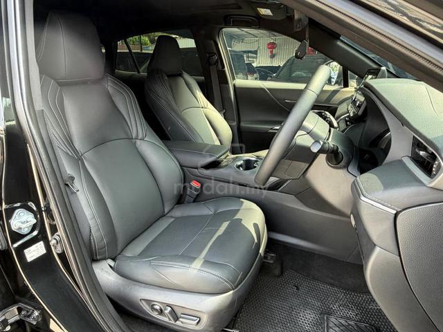 TOYOTA HARRIER 2.0 LUXURY LOCAL Reg 2022 🌟Sunroof - 5