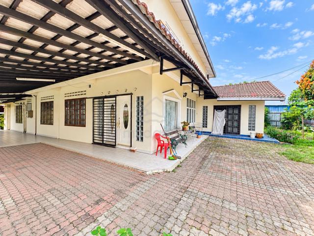 Two Storey Bungalow Spacious Land 8,800sqft 11 Bedroom Gombak Selayang 1