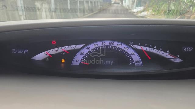 2010/ 2015 Toyota Estima 2.4 (A) - 5