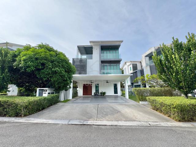 End Lot 3-Storey Bungalow Sejati Residence @ Cyberjaya For Sale 1