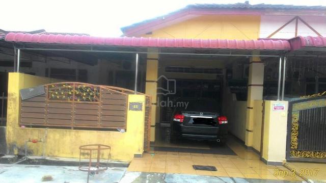 Rumah sewa taman anggerik teluk intan 1