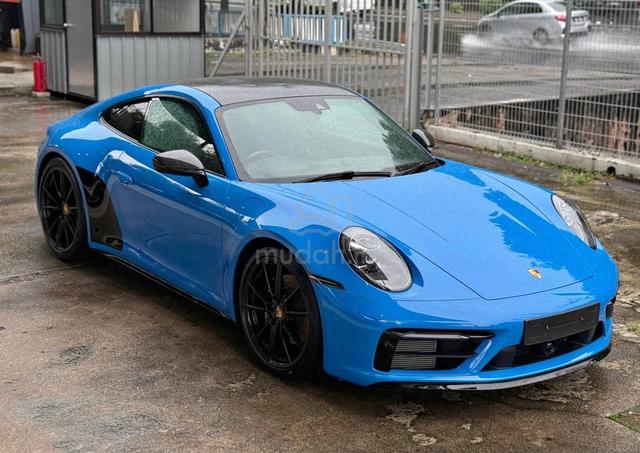 2021 Porsche 911 Carrera 4S - 1