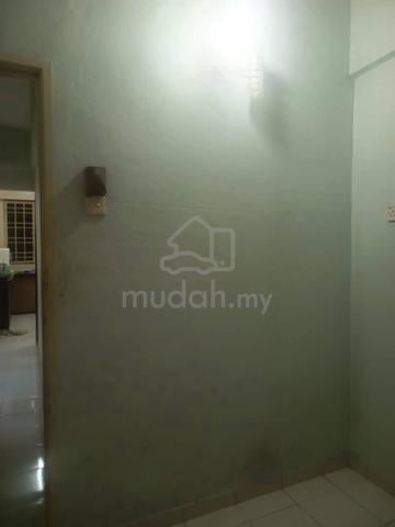 Middle Room for rental Available from 1st September 2026 1