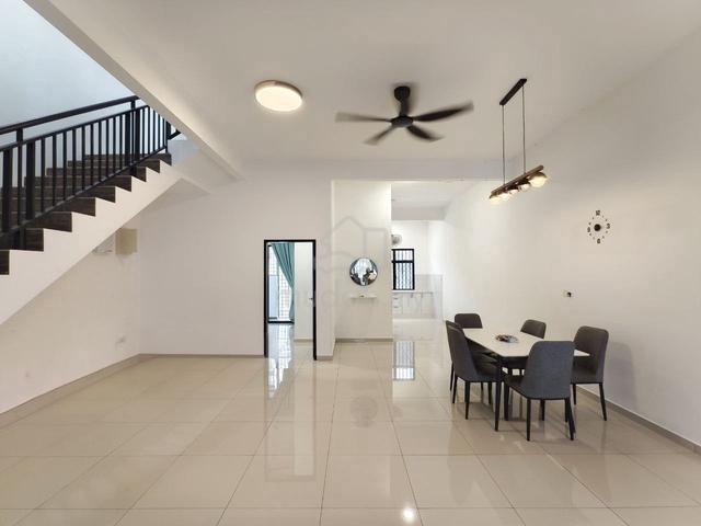 Rumah Sewa Myra Saujana Superlink House 22x70 Ensuite Bathrooms 1