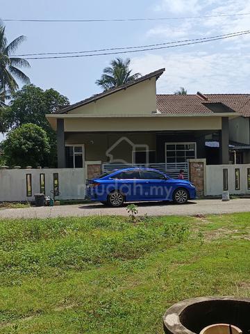 Rumah semi D kijal 1
