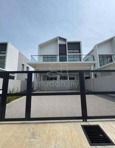 Semi-detached house 1