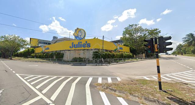 Melaka - Alor Gajah Industrial Estate Factory with Office (21,000sf) 1