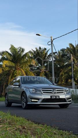 2012 Mercedes Benz C200 CGI BlueEFCY - 2