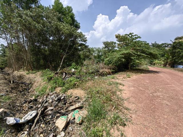 1.65 Acres Freeehold Zone Residential Rembia Alor Gajah 1