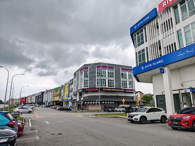 Senai Utama - 3 Storey Shop For Sale 1