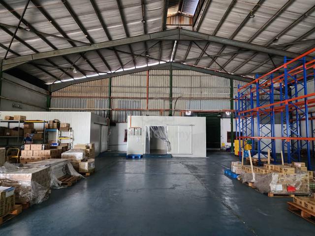 Factory Warehouse bu 18000sf with Power 200amp Shah Alam for sales 1