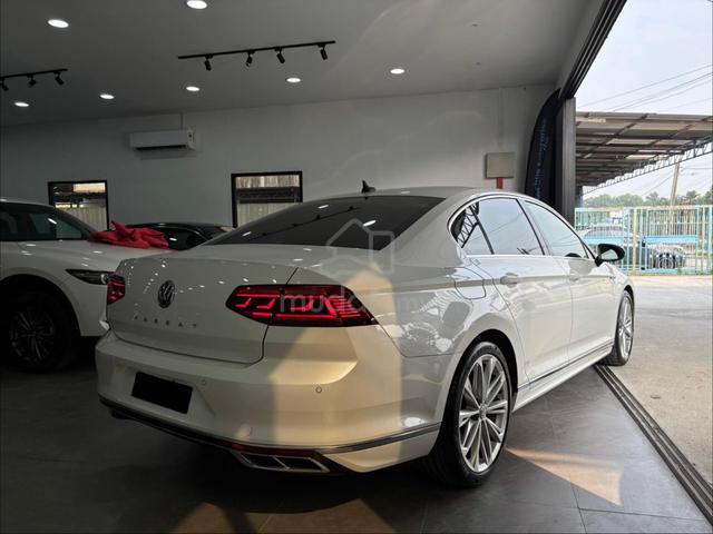 2020 VOLKSWAGEN Passat 2.0 TSI R-LINE - 3