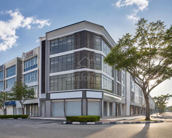 Corner Shop 4 storey for sale Bandar Puteri Puchong 1