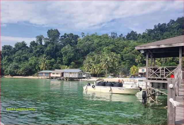 Sepanggar Island KK (Overlooking KK City) Small Hill Beach Land. NT1. 1