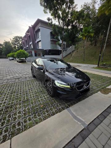2018 Volvo V40 2.0 T4 (A) - 1