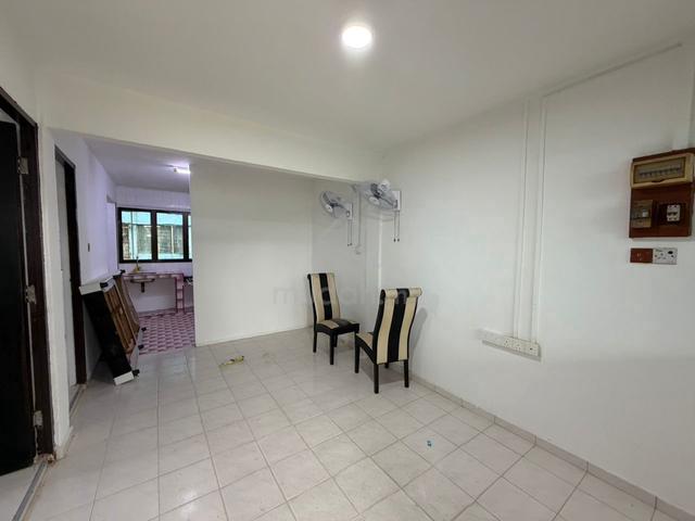 Flat Taman Ungku Tun Aminah 1